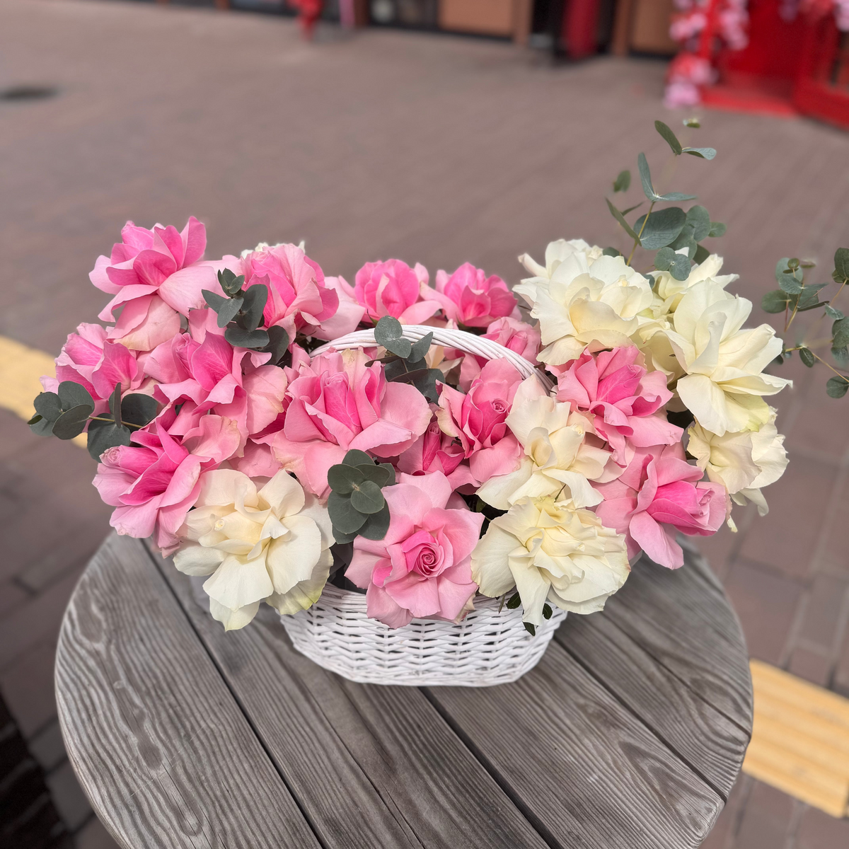 Корзинка «Рожево-Білий Шарм»