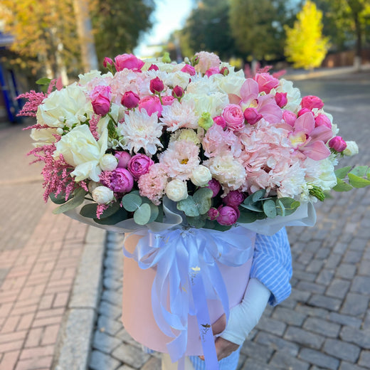 Квіти в коробці  "Елегія Престижу"