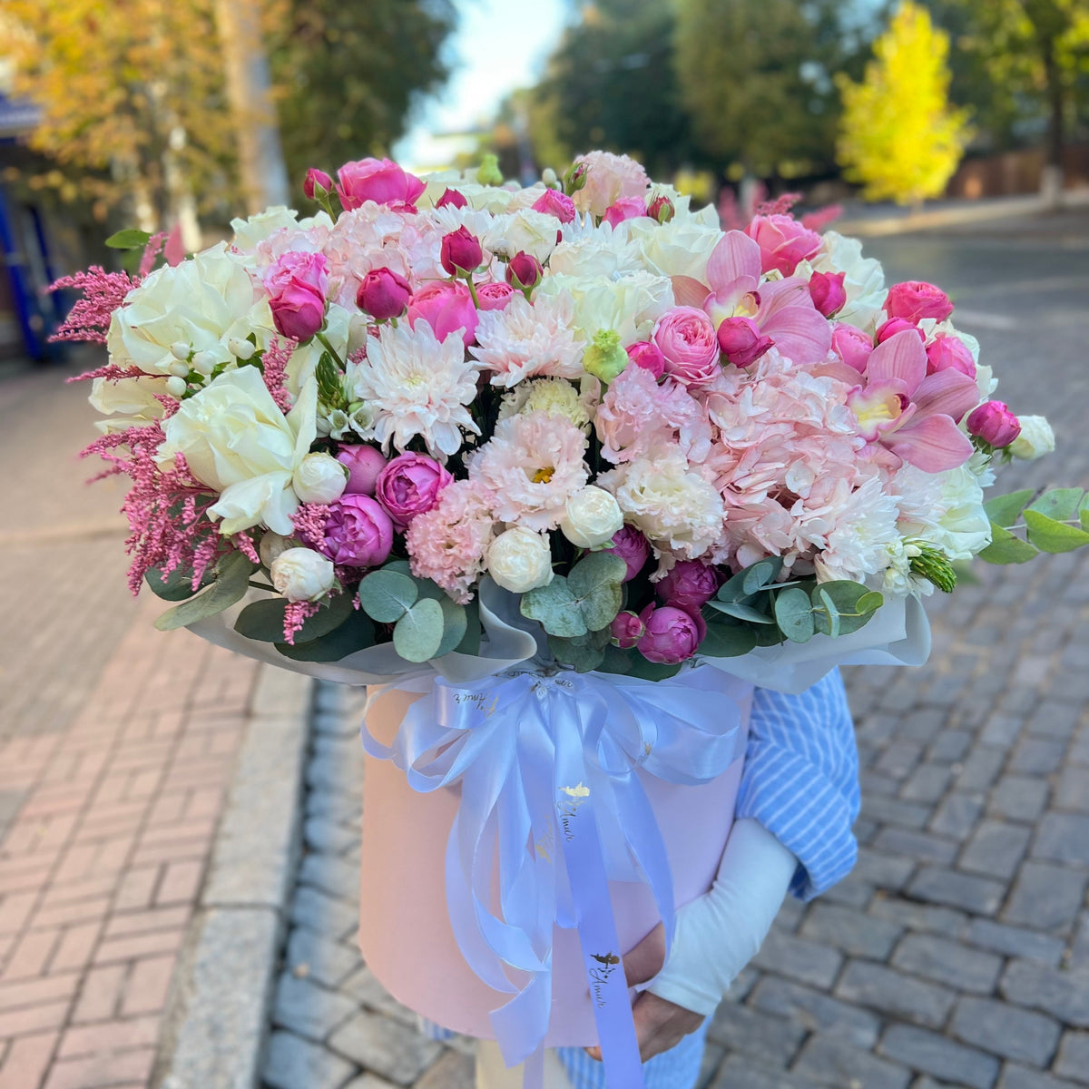 Квіти в коробці  "Елегія Престижу"