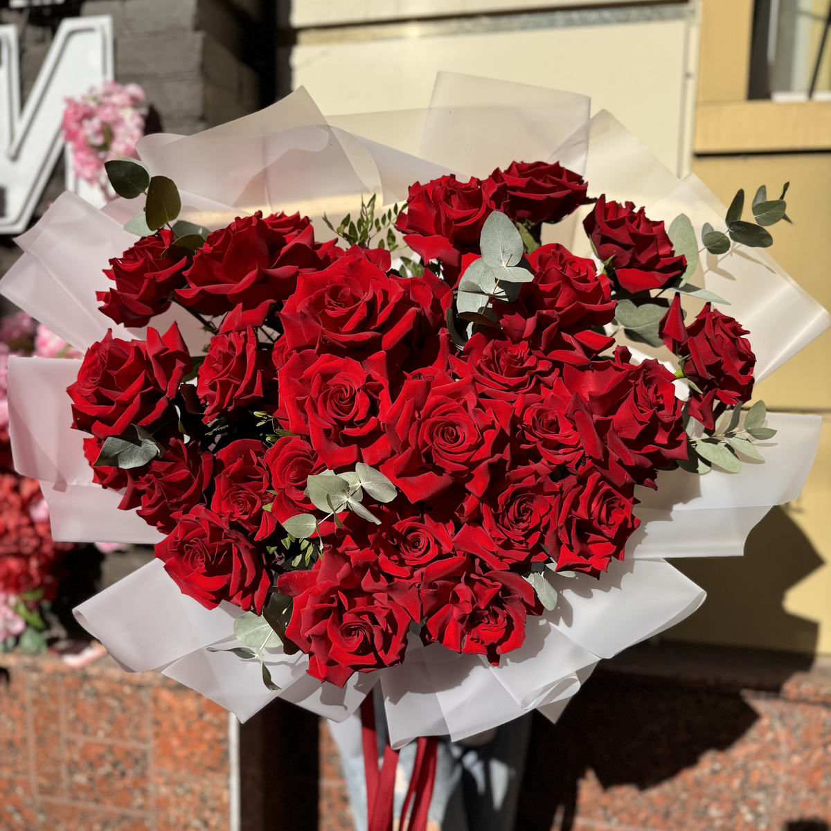 31 червона французька троянда «Багряна класика»